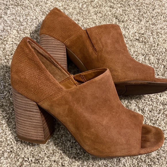 Franco Sarto Leather Loafer Block Heel Pump - Picture 6 of 7